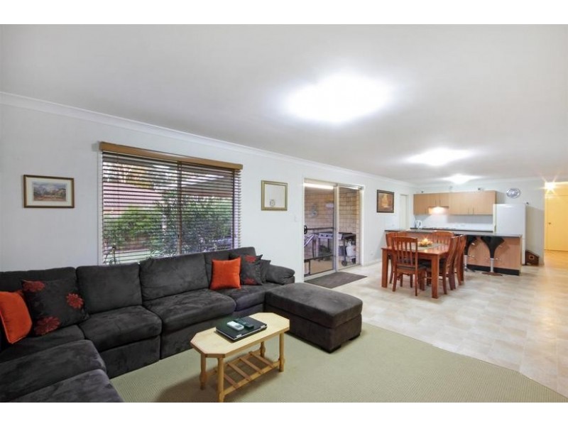 11 Dawn Court, Landsborough QLD 4550