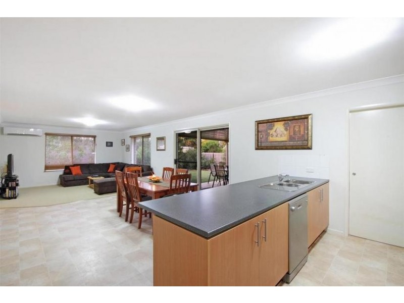 11 Dawn Court, Landsborough QLD 4550