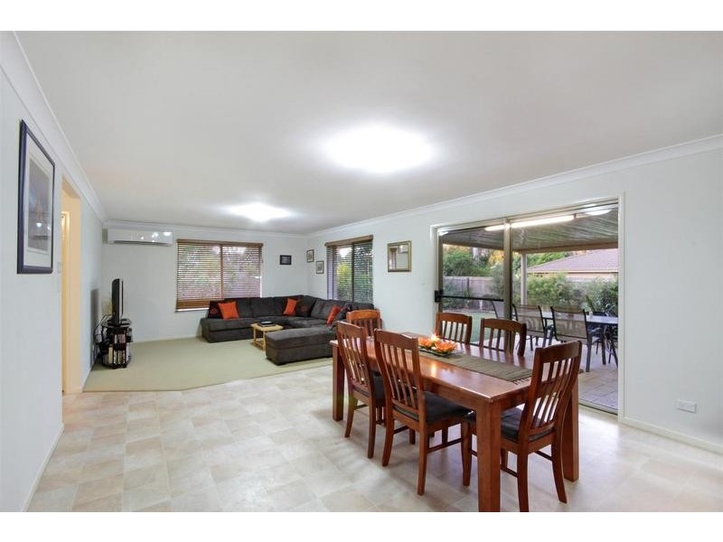 11 Dawn Court, Landsborough QLD 4550