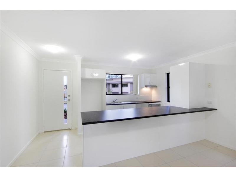 10/22 Coastal Avenue, Beerwah QLD 4519