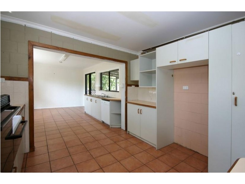 19 Crittenden Road, Glass House Mountains QLD 4518