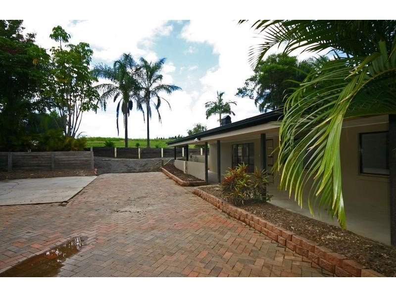 19 Crittenden Road, Glass House Mountains QLD 4518