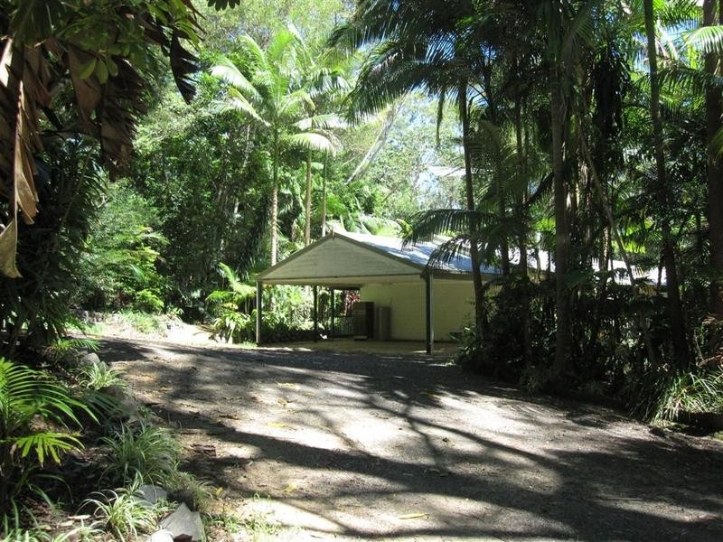 134 Storrs Road, Peachester QLD 4519