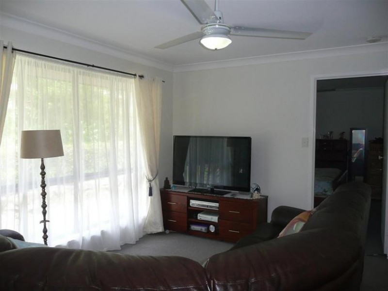 9 Ruwa Drive, Glass House Mountains QLD 4518