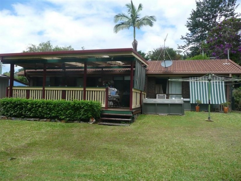9 Ruwa Drive, Glass House Mountains QLD 4518