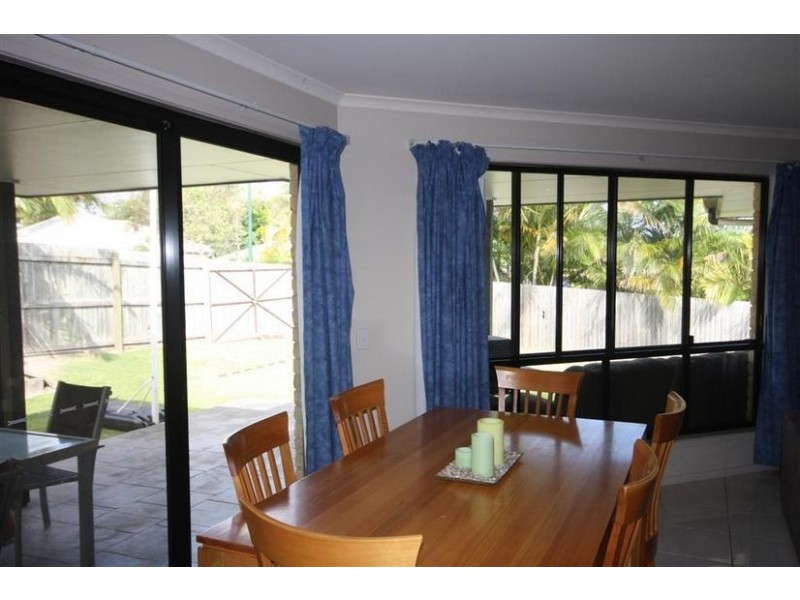 9 Coolamon Cres, Beerwah QLD 4519