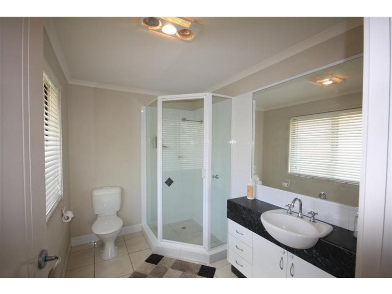 9 Coolamon Cres, Beerwah QLD 4519