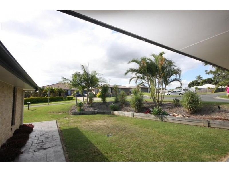 9 Coolamon Cres, Beerwah QLD 4519