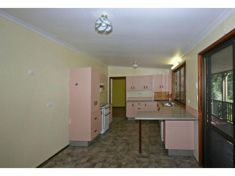 6 Sidha Avenue, Glass House Mountains QLD 4518