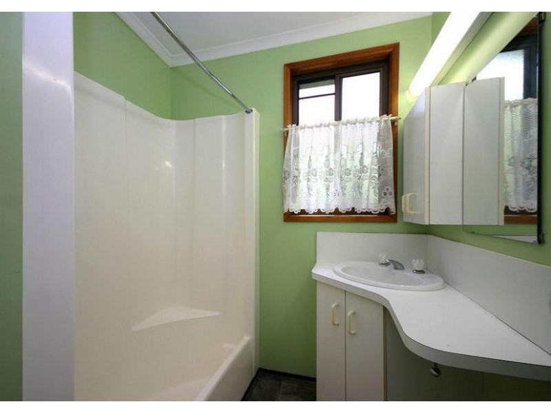 6 Sidha Avenue, Glass House Mountains QLD 4518