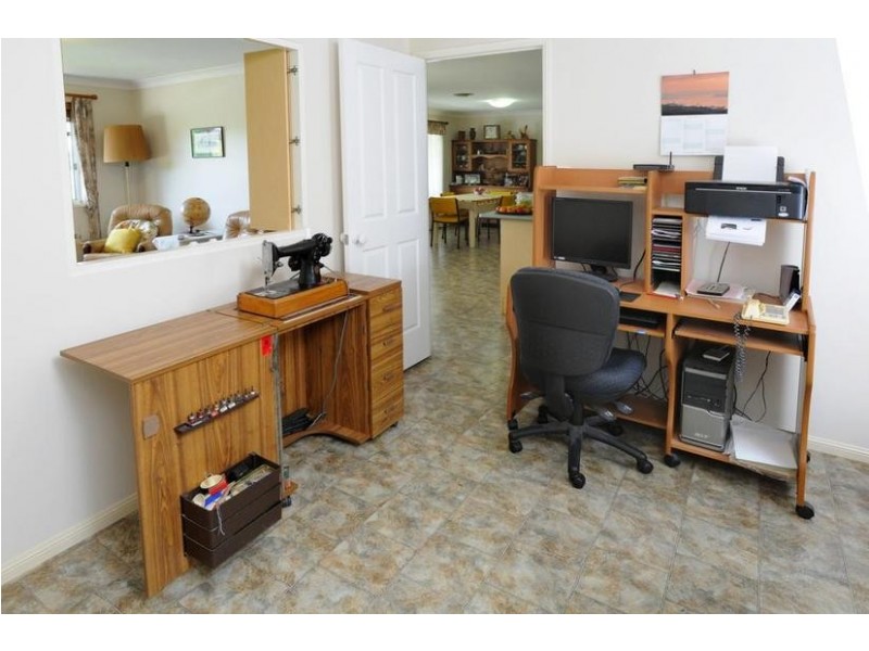 23 Clearview Drive, Glass House Mountains QLD 4518