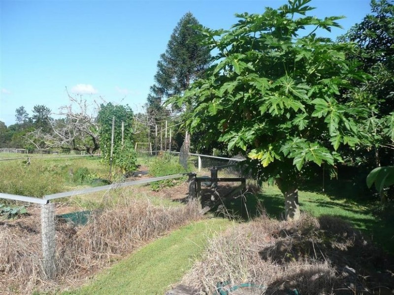 23 Clearview Drive, Glass House Mountains QLD 4518