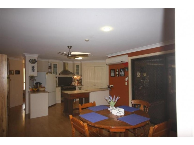 27 Cabrera Crescent, Beerwah QLD 4519