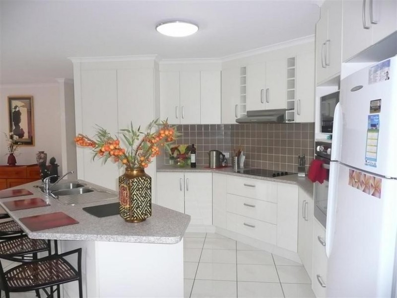 16 Flinders Avenue, Beerwah QLD 4519