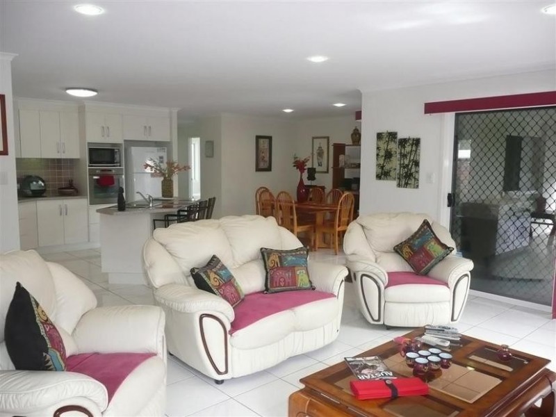 16 Flinders Avenue, Beerwah QLD 4519