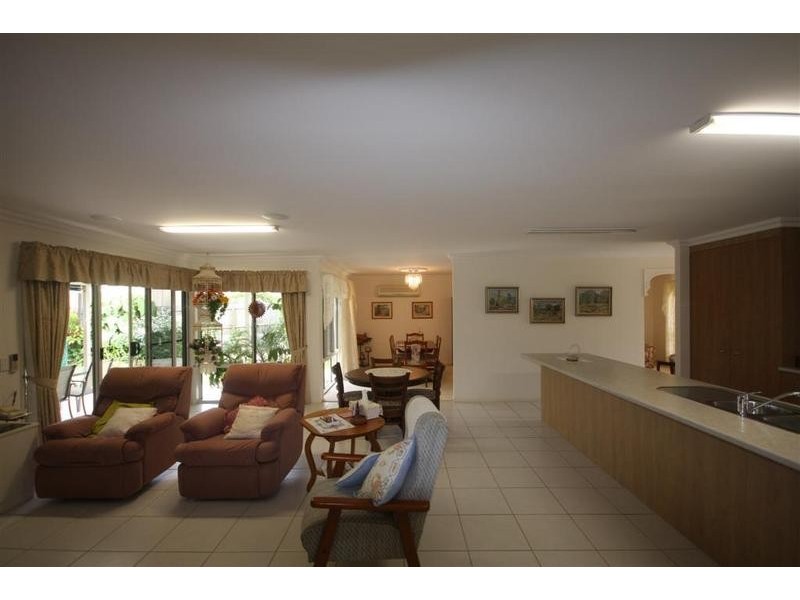 7 Coolamon Cres, Beerwah QLD 4519
