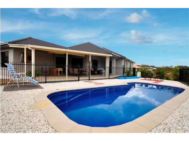 1 Hillcrest Court, Beerwah QLD 4519