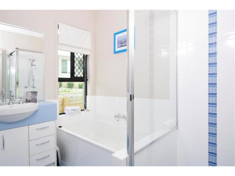 1 Hillcrest Court, Beerwah QLD 4519