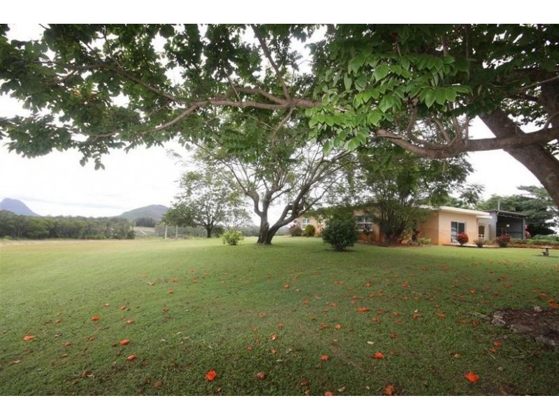 109 Pikes Road, Glass House Mountains QLD 4518