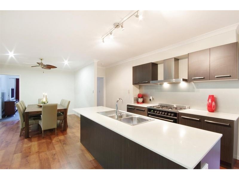 15 Ruwa Drive, Glass House Mountains QLD 4518