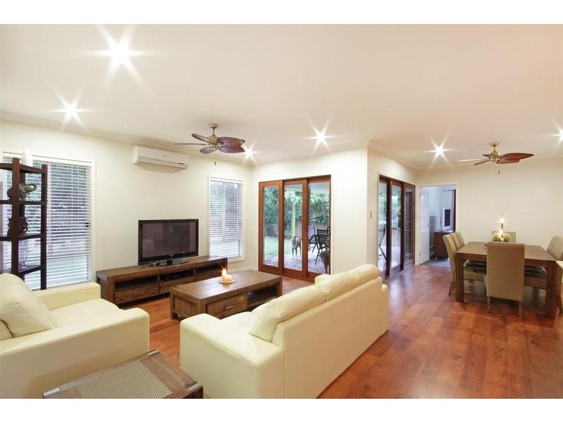 15 Ruwa Drive, Glass House Mountains QLD 4518