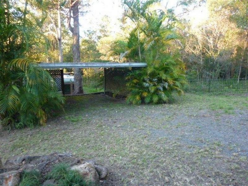 16 Mt Beerwah Road, Glass House Mountains QLD 4518