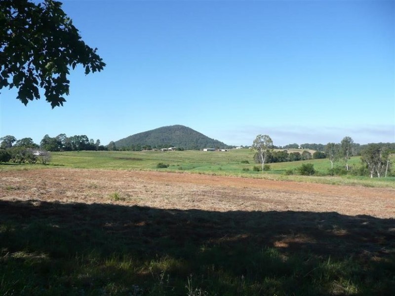 175 Yeates Road, Beerwah QLD 4519