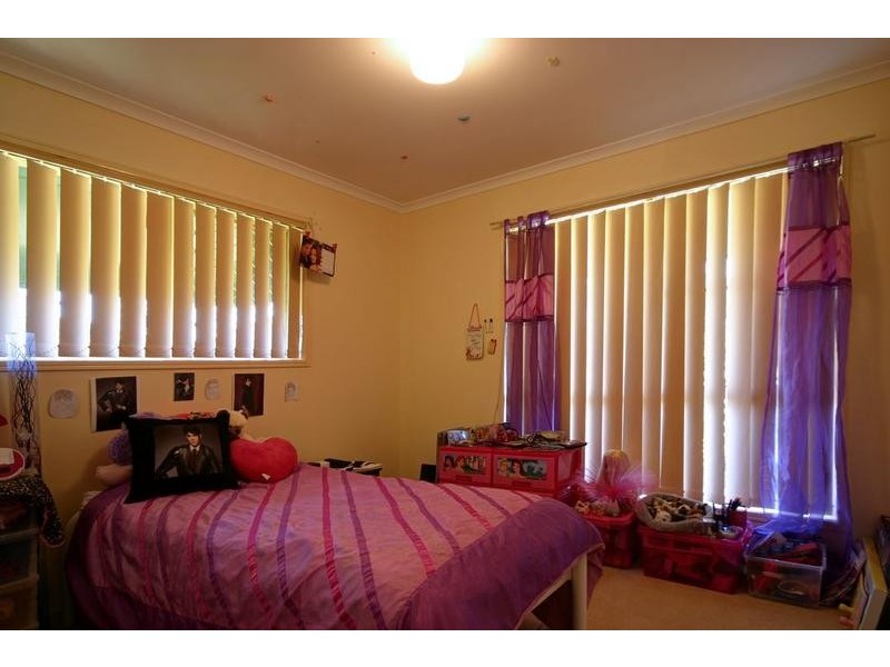 5 Crestwood Road, Glass House Mountains QLD 4518