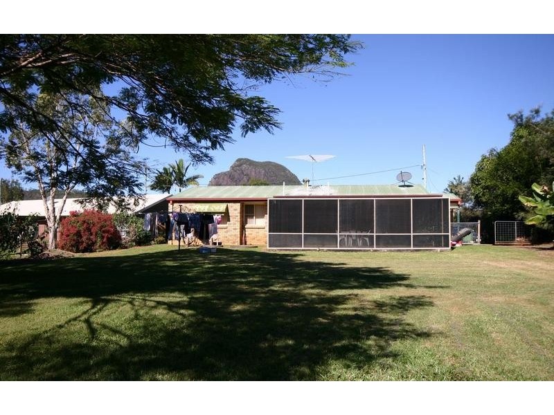 5 Crestwood Road, Glass House Mountains QLD 4518