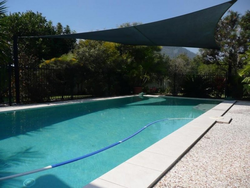 6 Toriana Place, Beerwah QLD 4519