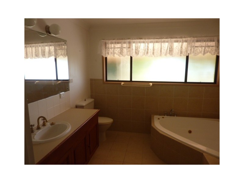 114 Yeates Road, Beerwah QLD 4519