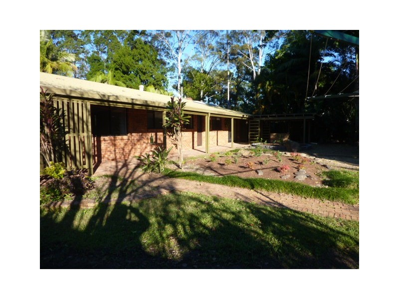 114 Yeates Road, Beerwah QLD 4519
