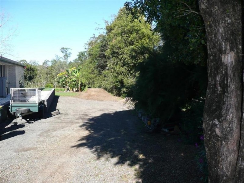 127 Clarkes Road, Beerwah QLD 4519