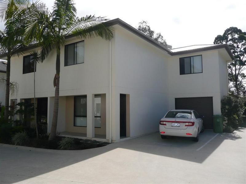 3/2A Swan Street, Beerwah QLD 4519