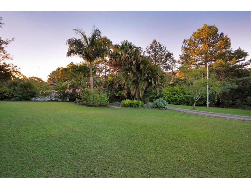 18 Julian Street, Peachester QLD 4519