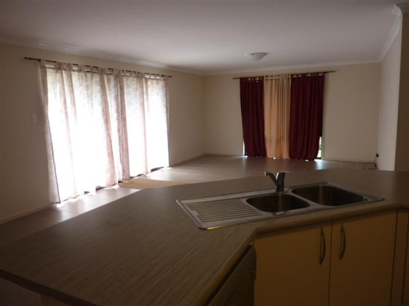 13 Ruwa Drive, Glass House Mountains QLD 4518