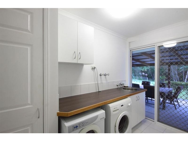 17 Sidney Drive, Beerwah QLD 4519