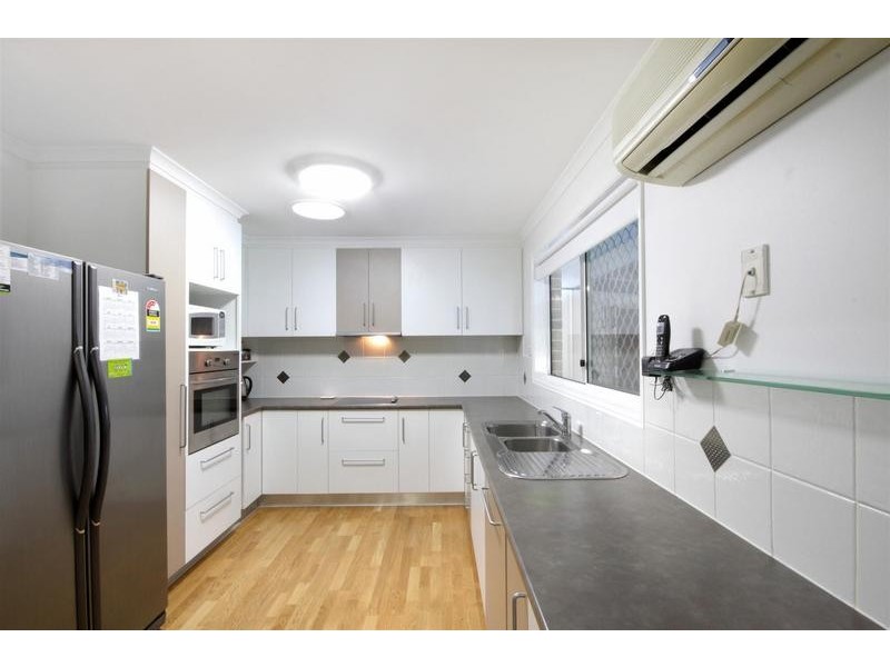 17 Sidney Drive, Beerwah QLD 4519