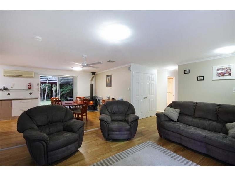 17 Sidney Drive, Beerwah QLD 4519