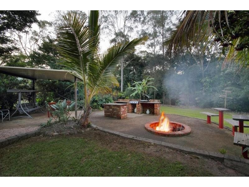 2060 Old Gympie Road, Glass House Mountains QLD 4518