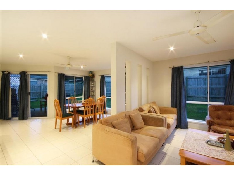 6 Coastal Avenue, Beerwah QLD 4519