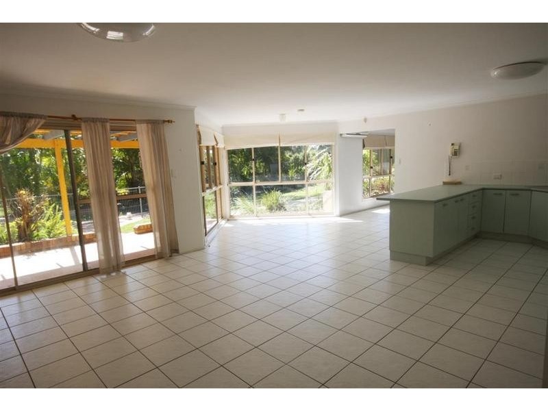 99 Fraser Road, Beerwah QLD 4519