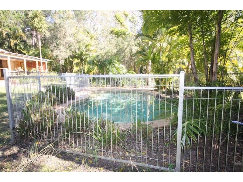 99 Fraser Road, Beerwah QLD 4519