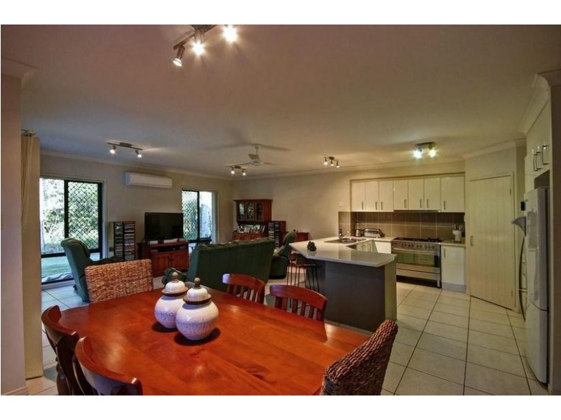 9 Taryn Close, Glass House Mountains QLD 4518