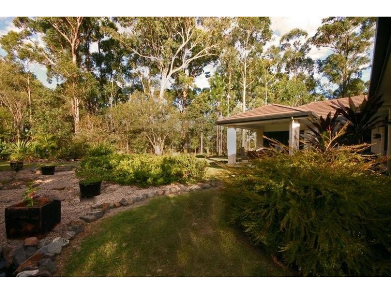 9 Taryn Close, Glass House Mountains QLD 4518