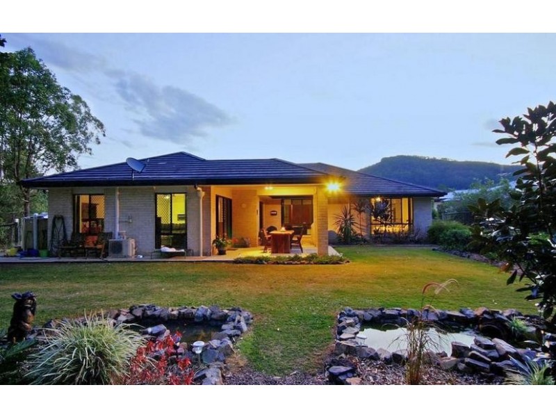 9 Taryn Close, Glass House Mountains QLD 4518