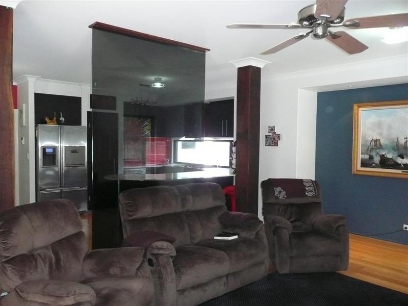 3 Sapphire Court, Beerwah QLD 4519