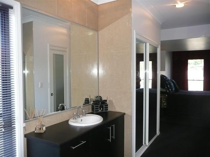 3 Sapphire Court, Beerwah QLD 4519