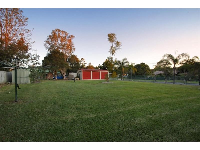 15 Tibrogargan Drive, Beerburrum QLD 4517