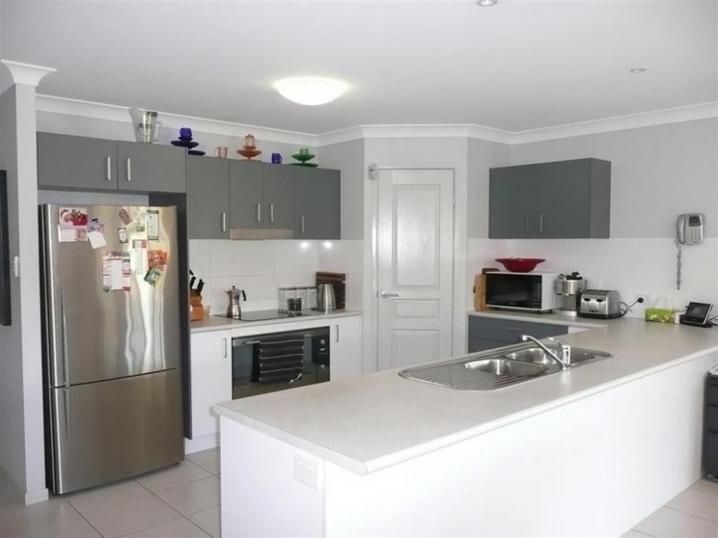 1 Whitby Street, Glass House Mountains QLD 4518